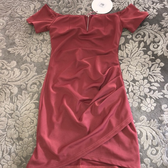 Tiger Mist Aisha off the shoulder dress NWT - Picture 2 of 8